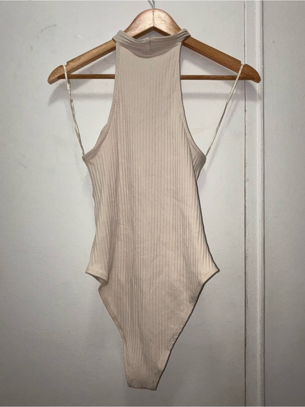 NWT Zara crisscross ribbed halter bodysuit cream beige large - Picture 3 of 3